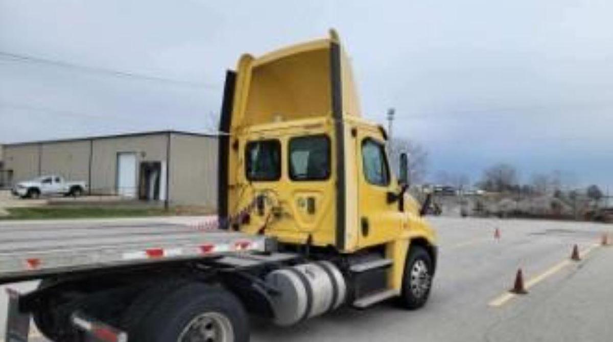 Used 2012 FREIGHTLINER CASCADIA 113