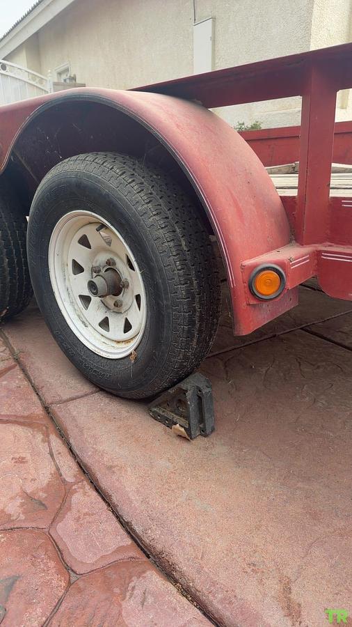 Used 2000 Load Trail Trailer
