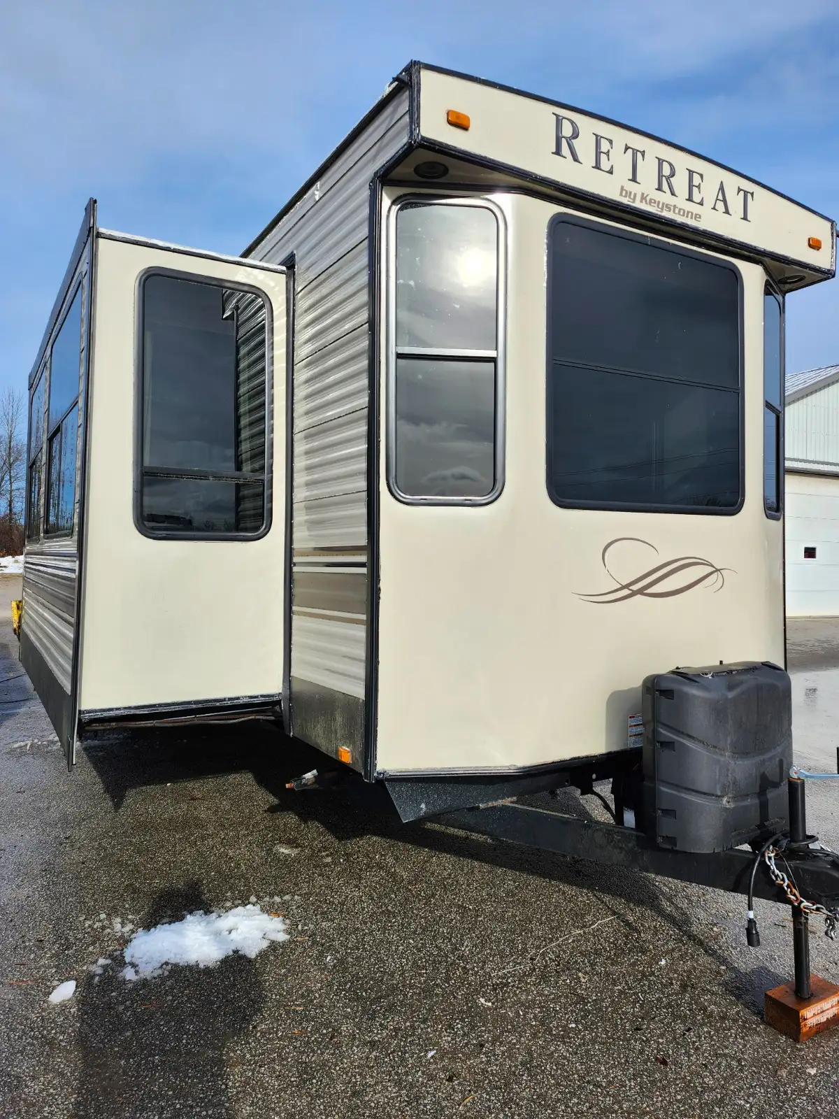 Used 2018 Keystone Retreat 39 LOFT Travel Trailer