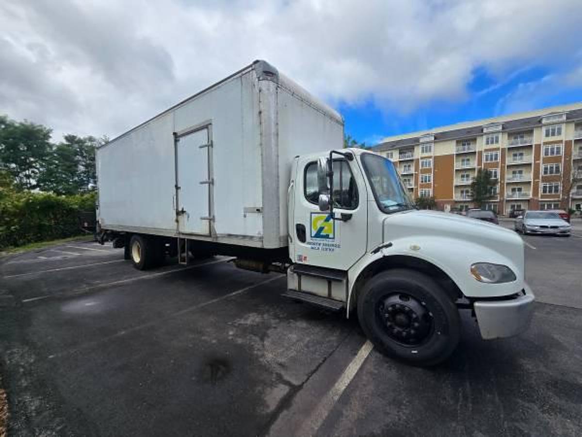 Used 2016 Freightliner M2 106