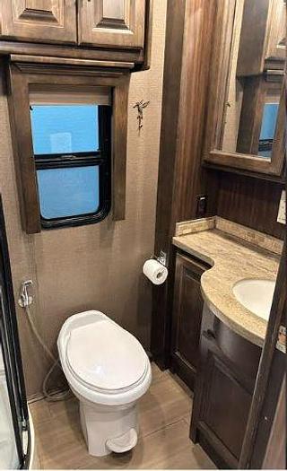 Used 2018 Tiffin Motorhomes Allegro Red 33AA