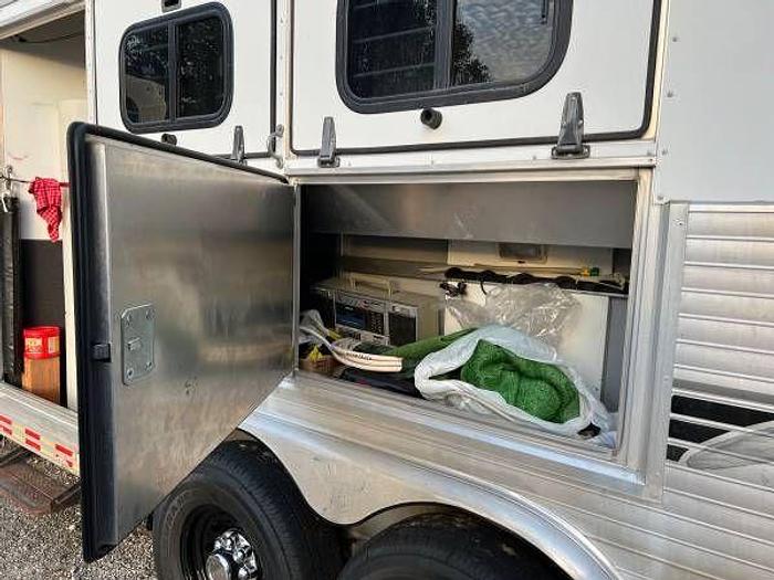 Used 2000 Sundowner Sunlite with Hitch