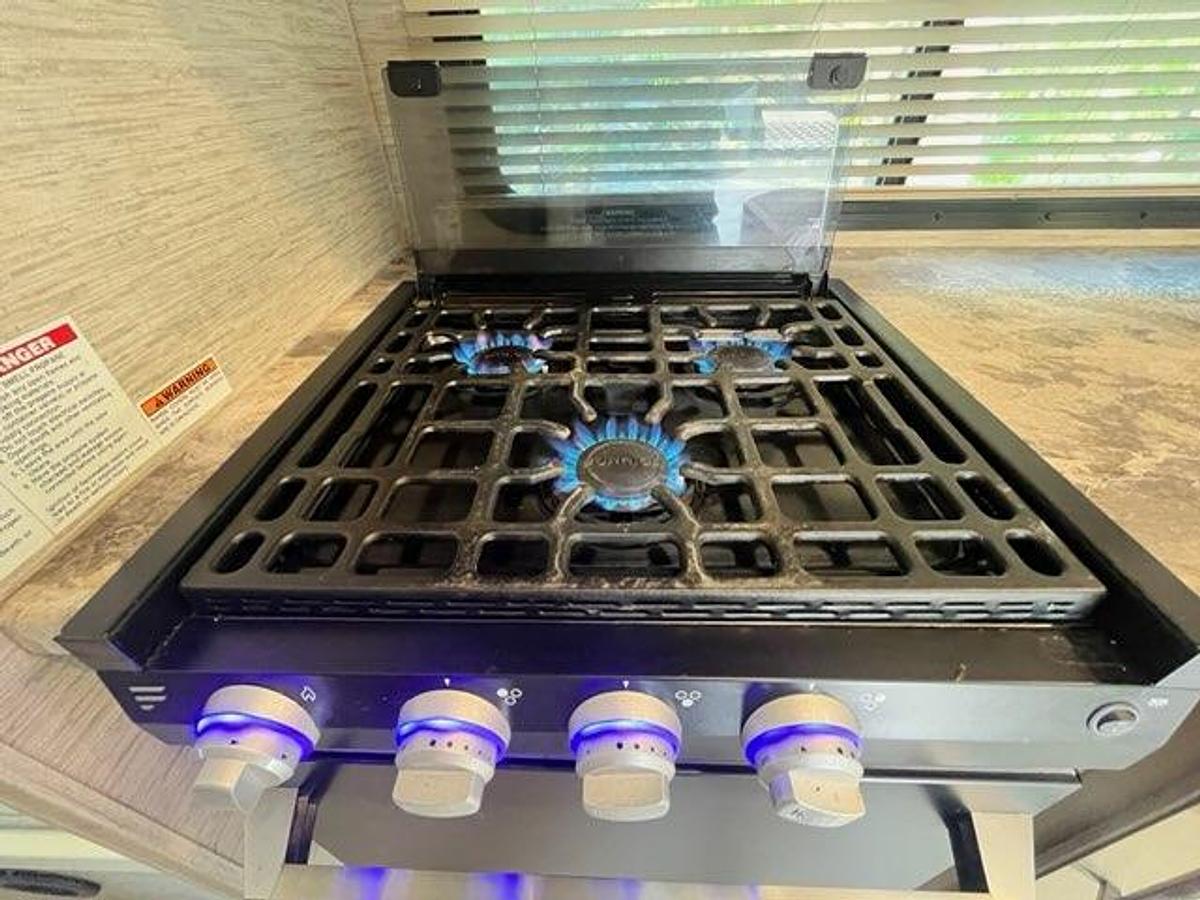 Used 2021 Thor Motor Coach Four Winds 28A Class C Motorhome