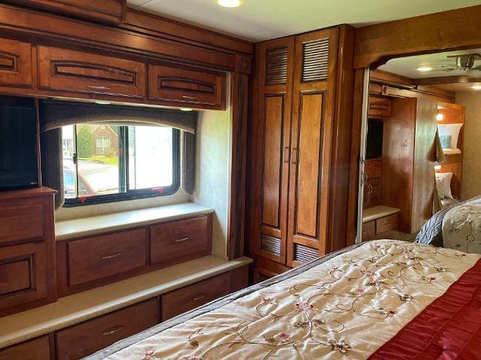 Used 2011 Monaco KNIGHT 40PBT