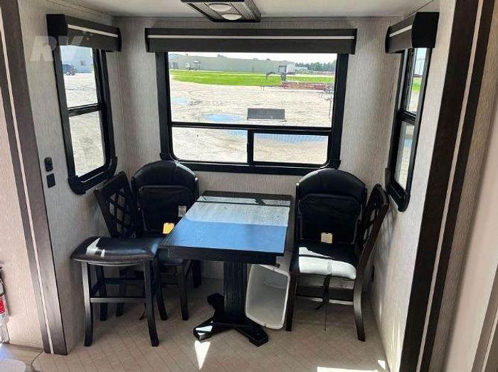 Used 2022 Crossroads Cruiser CR3841FL