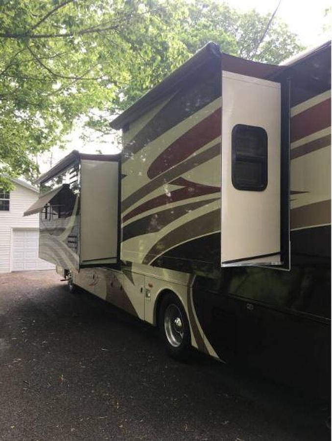 Used 2008 Holiday Rambler ENDEAVOR 40PDQ Class A Motorhome