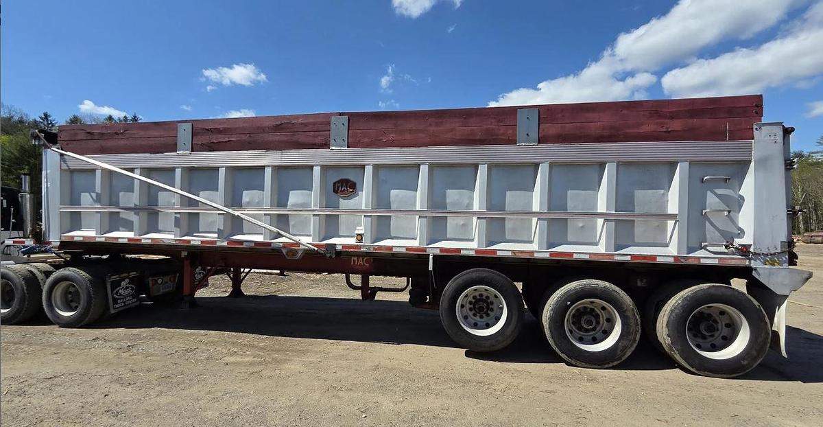 Used 1998 MAC TRAILER MFG 36 ft Tri Axle
