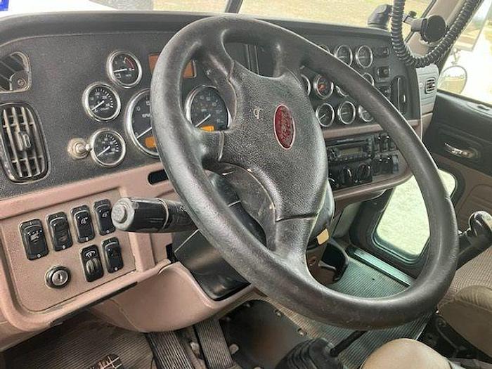 Used 2012 Peterbilt 388 truck