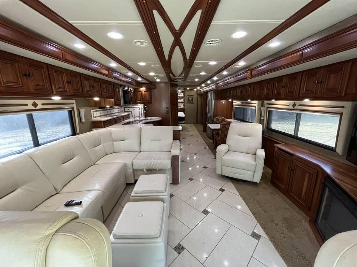 Used 2013 Winnebago Tour 42QD Class A Motorhome