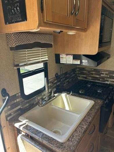 Used 2017 Thor Chateau 22B Class C RV