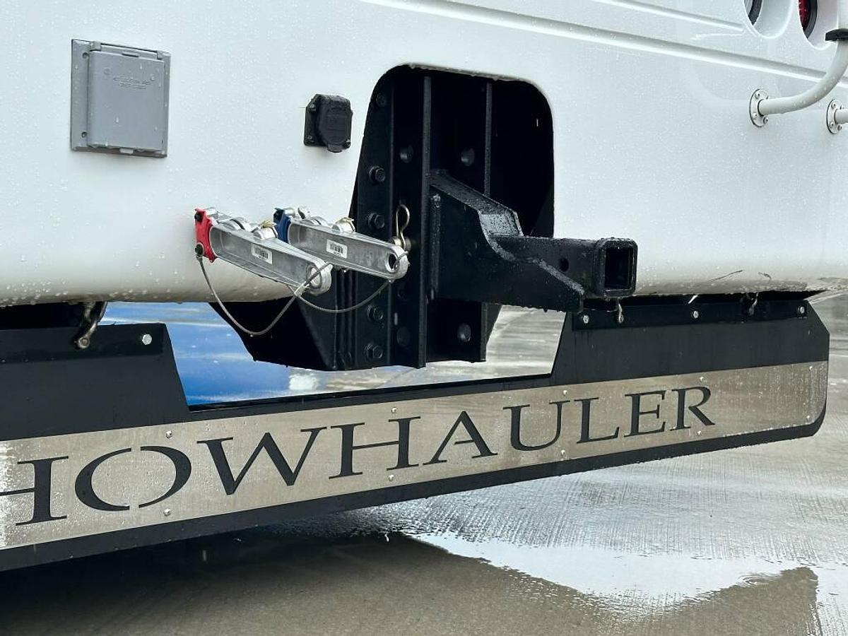 Used 2014 Show Hauler 36KTSSL Super C Motorhome