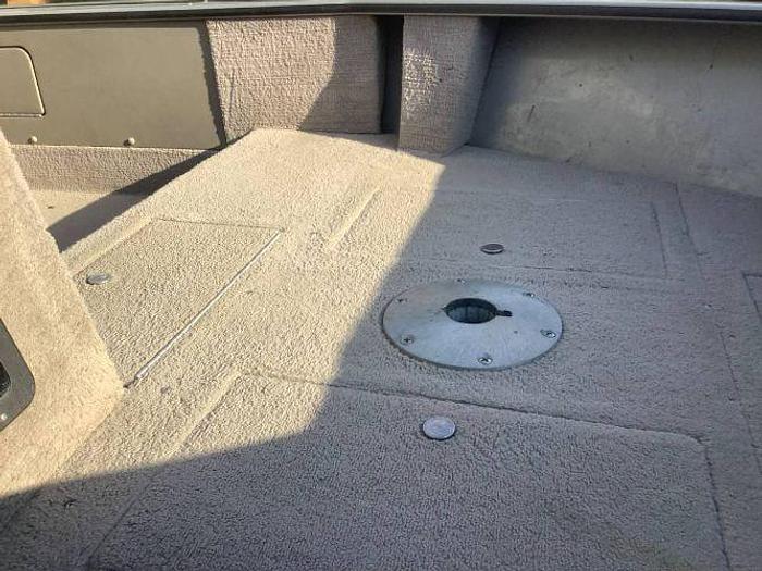 Used 2001 LUND Mr Pike