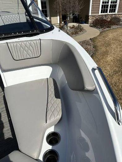 Used 2022 Glastron GX 195