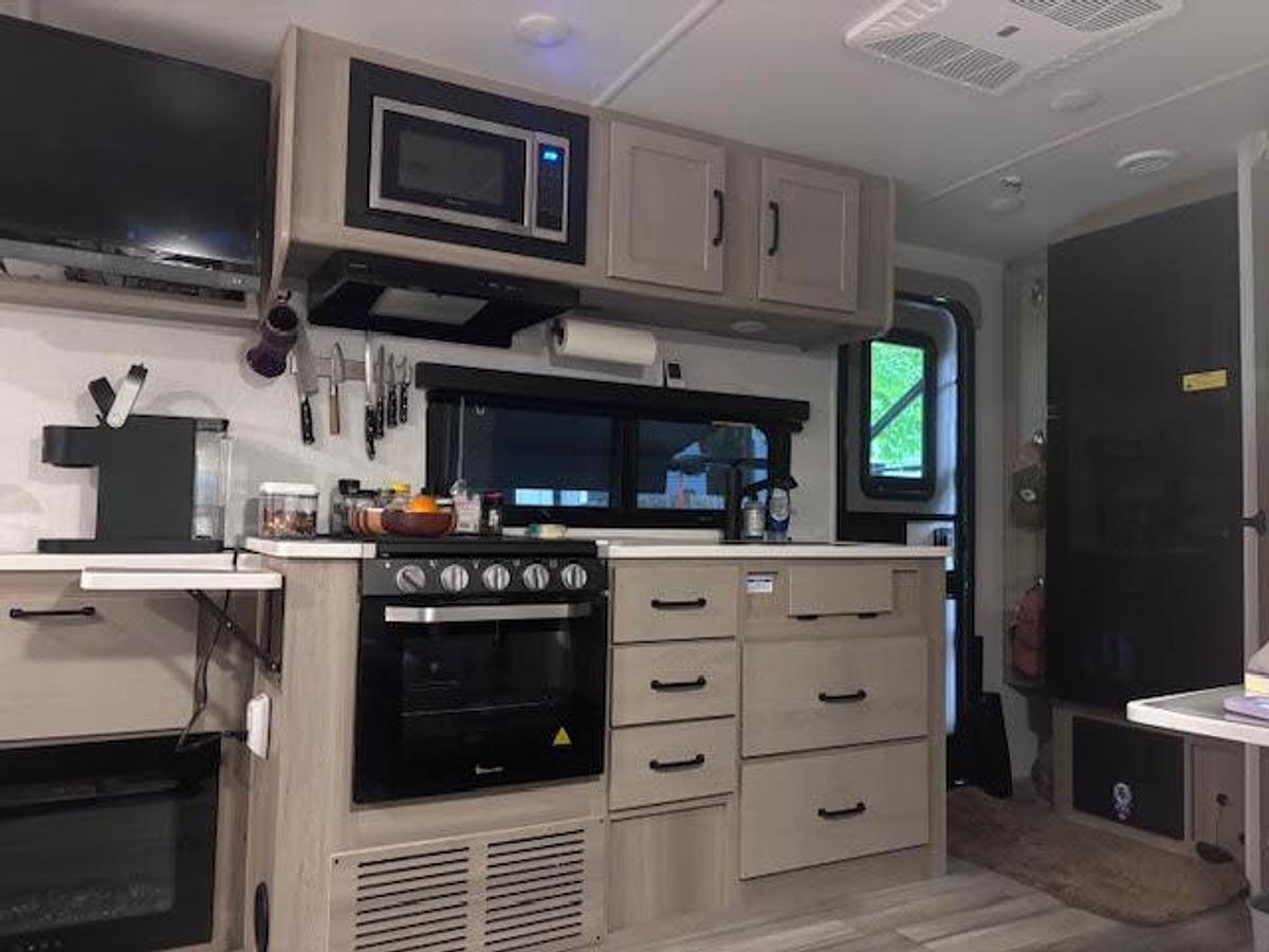 Used 2024 Forest River Rockwood Mini Lite 2205S