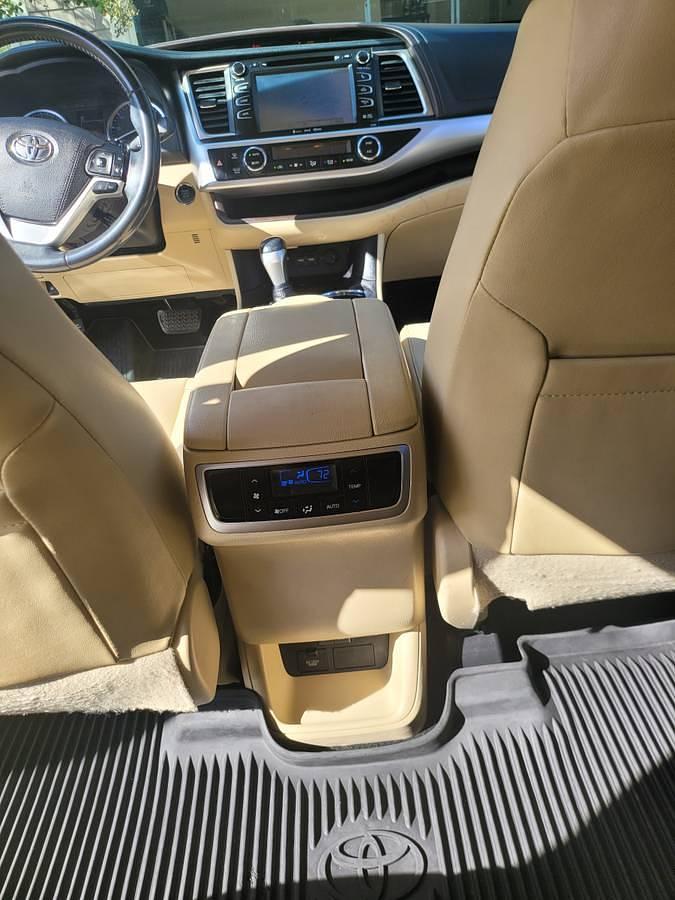 Used 2019 Toyota Highlander XLE