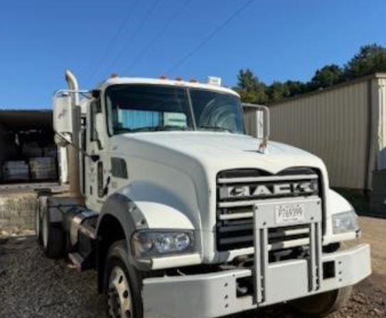 Used 2013 Mack Pinnacle