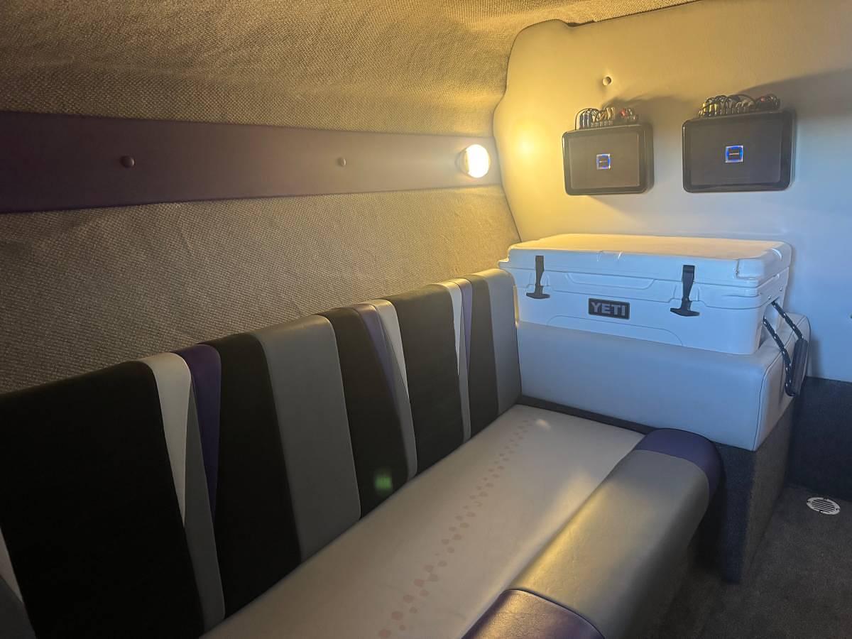 Used 2000 Magic 29 Wizard Performance Boat