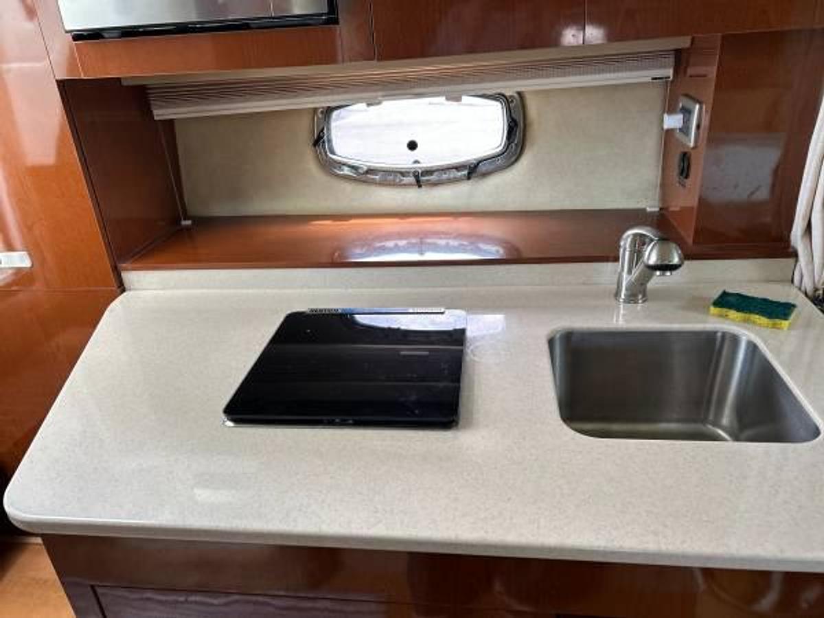 Used 2010 SEA RAY SUNDANCER 310