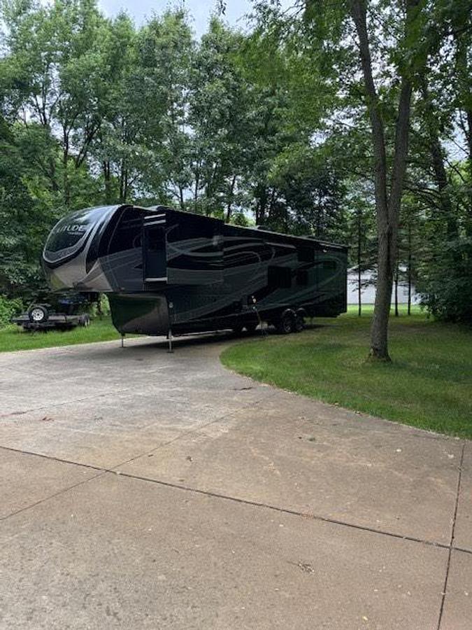 Used 2024 Grand Design Solitude 390RK Fifth Wheel