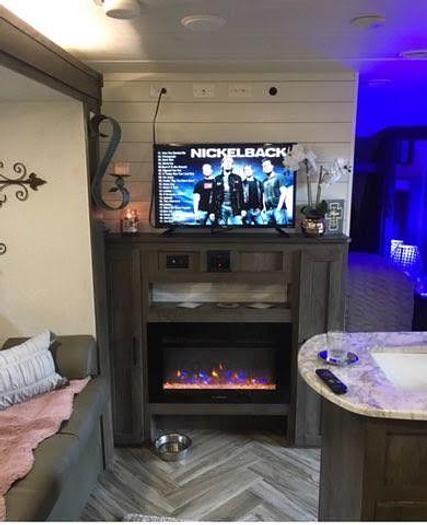 Used 2021 Forest River Willdwood 26DBUD