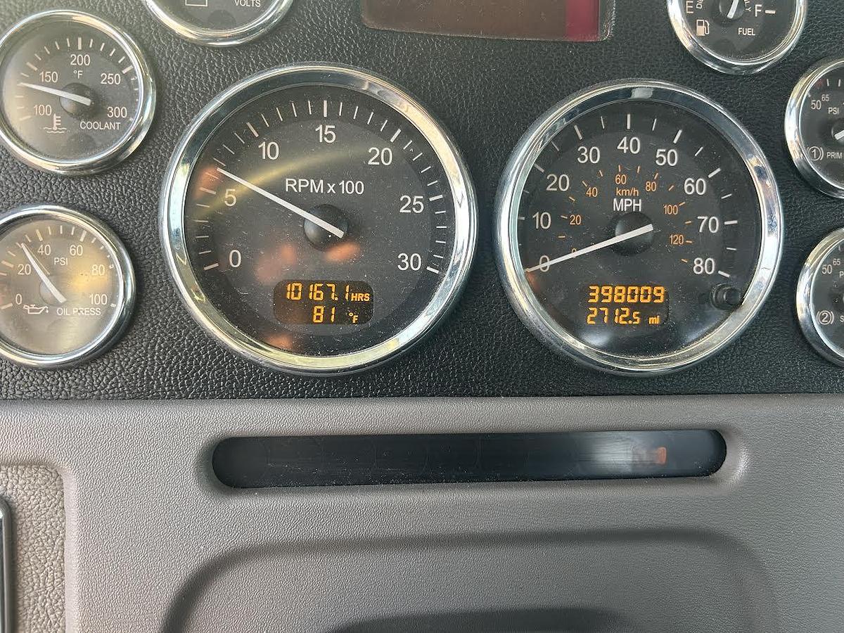 Used 2020 Peterbilt 389 Day Cab