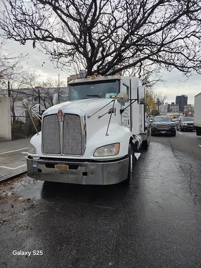 Used 2013 Kenworth T660 Sleeper Semi Truck