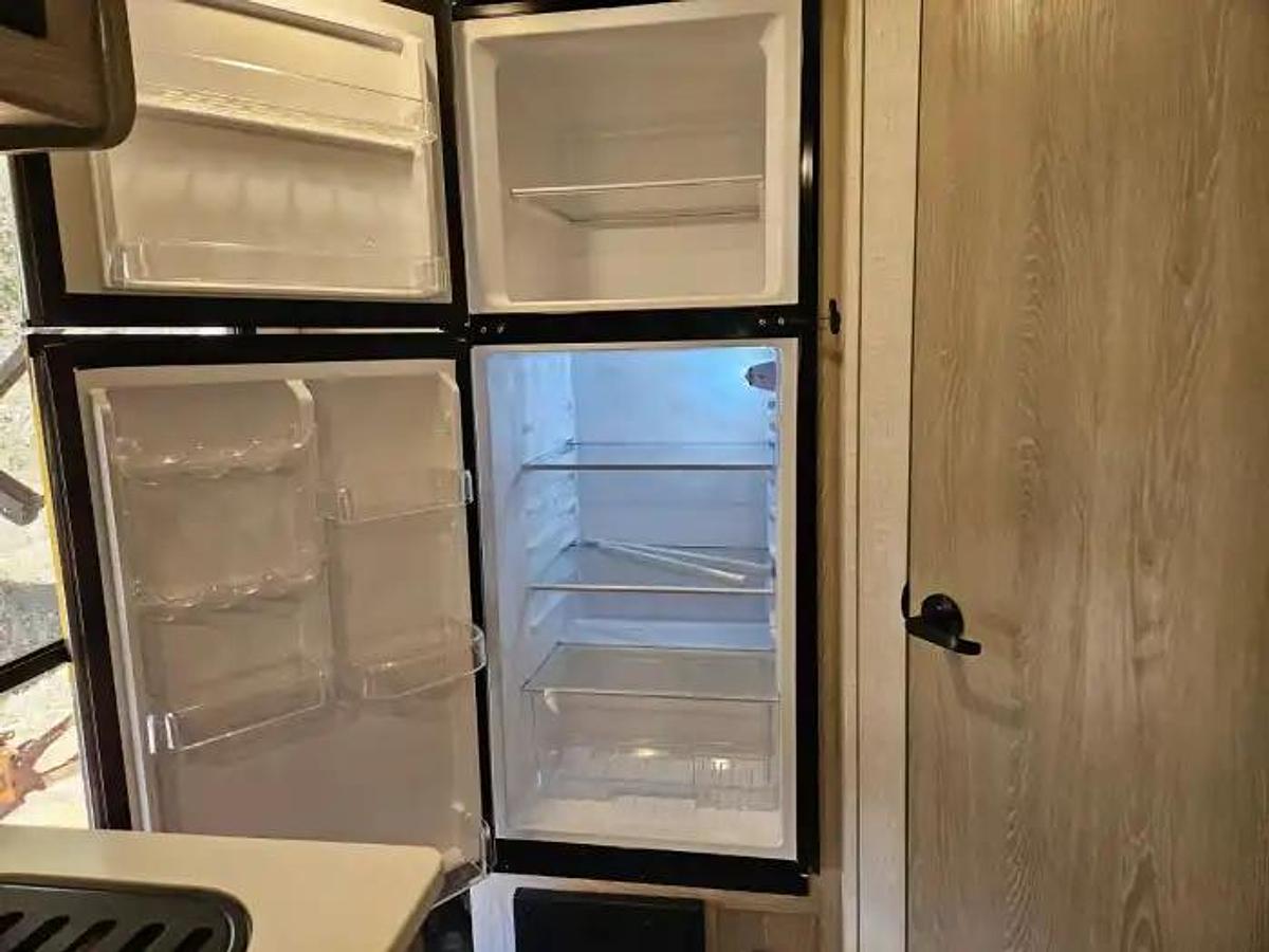 Used 2022 Rockwood Mini Lite 2205S