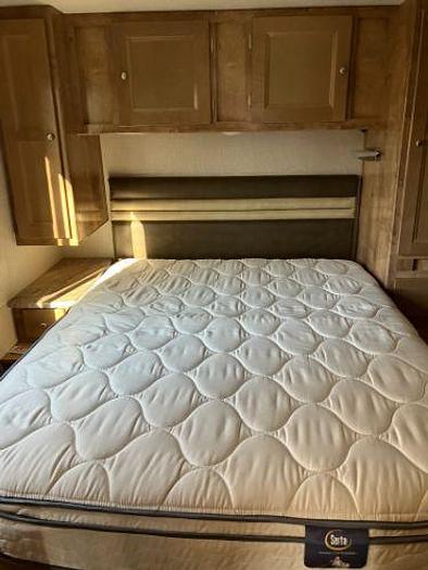 Used 2020 Coachmen Leprechaun 319MB