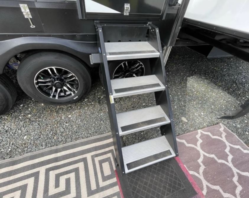 Used 2021 Grand Design MOMENTUM 376THS Fifth Wheel