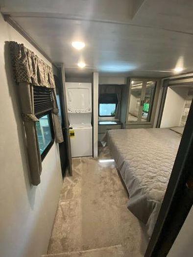 Used 2021 Keystone Residence 401LOFT