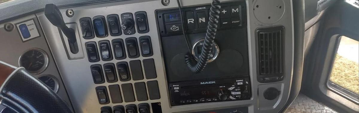 Used 2016 MACK PINNACLE CHU613 RAWHIDE