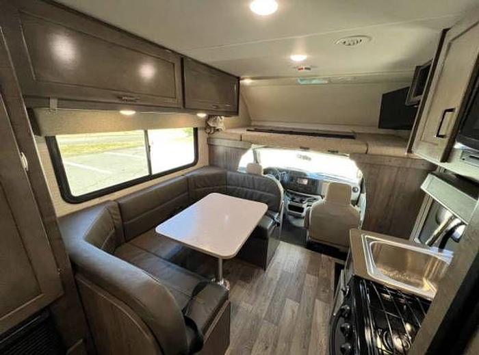 Used 2020 Winnebago Minnie Winnie 22R