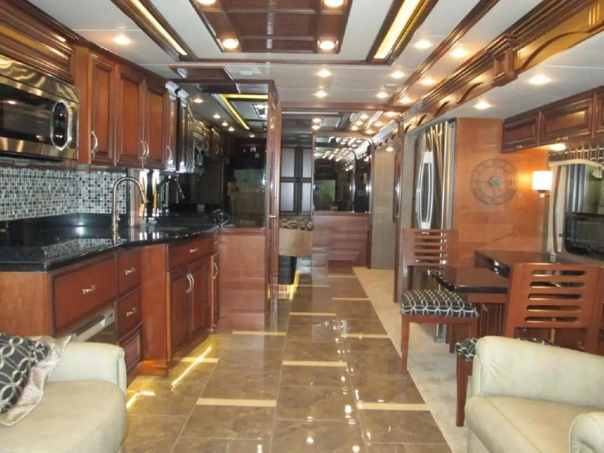 Used 2014 Newmar Mountain Aire 4369