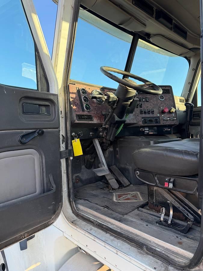 Used 2002 International 9400i Day Cab Semi Truck