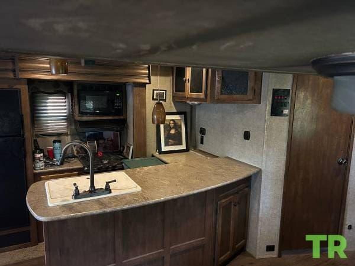 Used 2016 Keystone Sprinter Travel Trailer