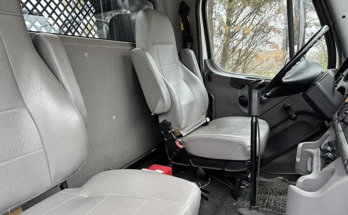 Used 2021 FREIGHTLINER BUSINESS CLASS M2 112 Water Tank Truck