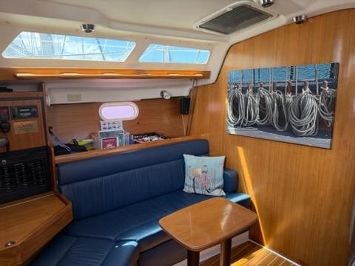 Used 2004 Catalina 350