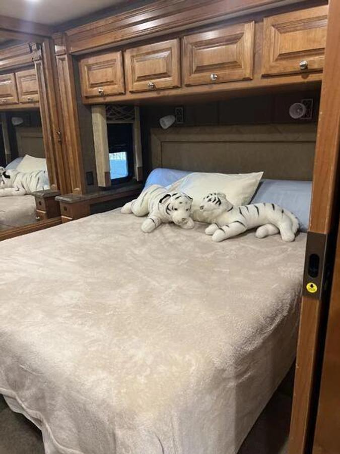 Used 2017 Tiffin Motorhomes Allegro RED 33AA Class A Motorhome