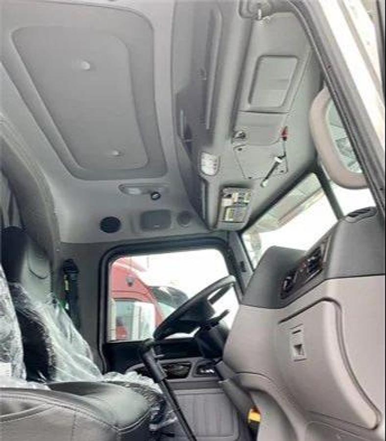 Used 2021 Peterbilt 389