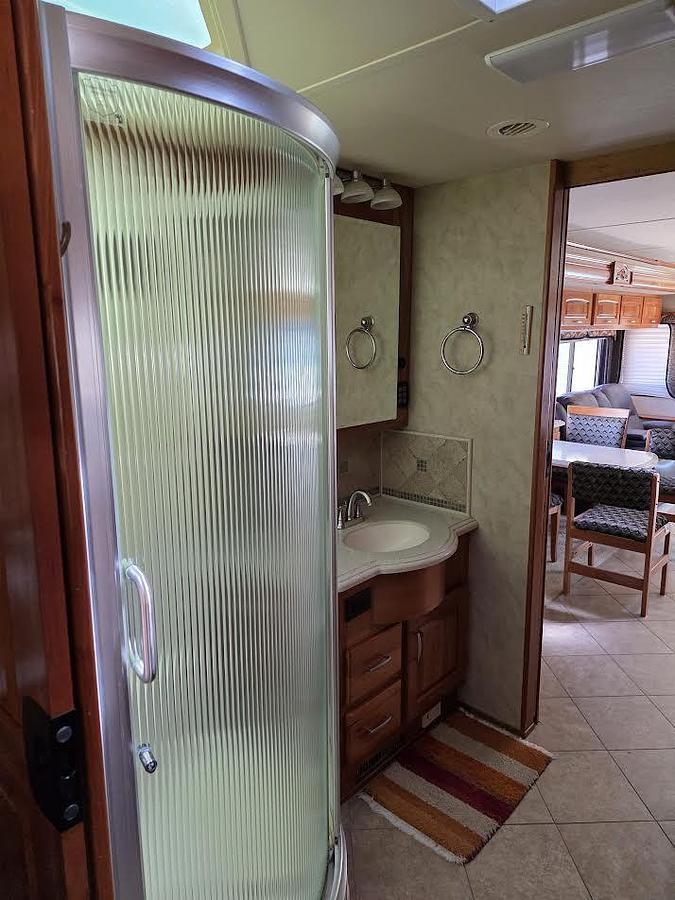 Used 2009 Holiday Rambler Scepter 42PDQ Class A Motorhome