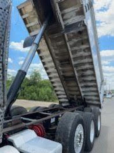 Used 2015 KENWORTH T880 Dump Truck