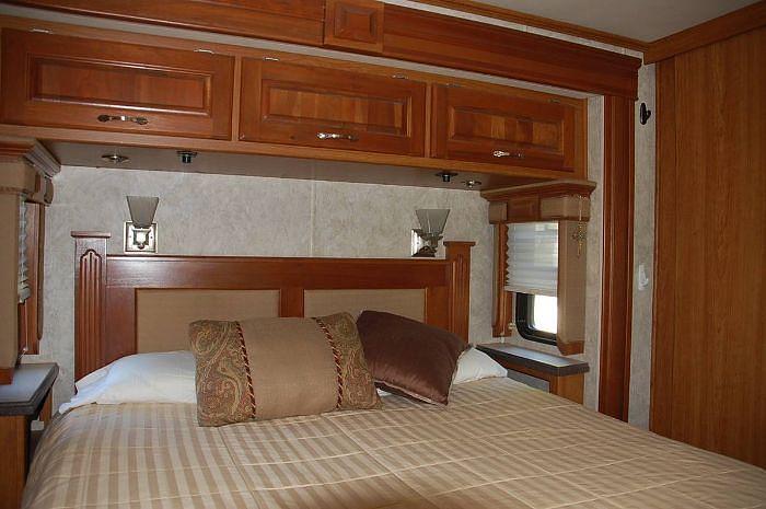 Used 2005 Holiday Rambler Endeavor 40DST