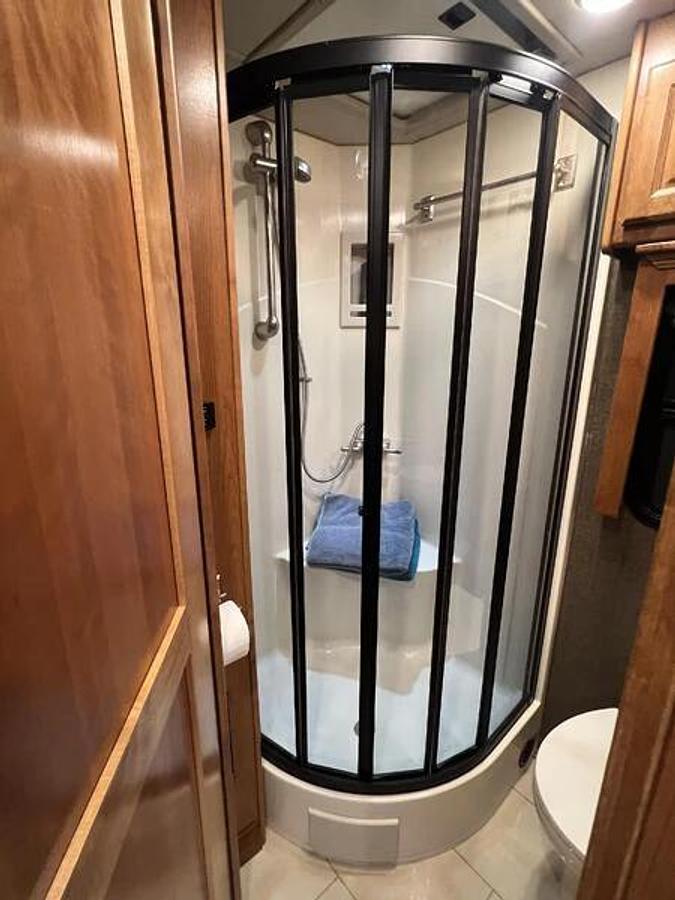 Used 2017 Tiffin Motorhomes Allegro RED 33AA Class A Motorhome