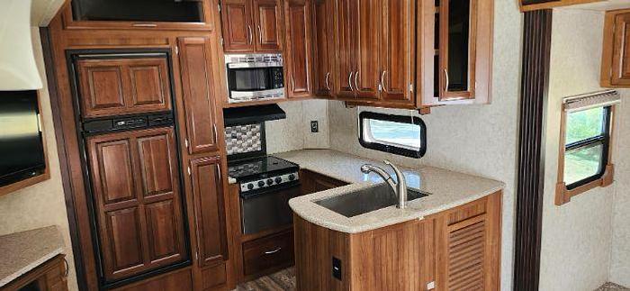 Used 2017 Primetime Crusader