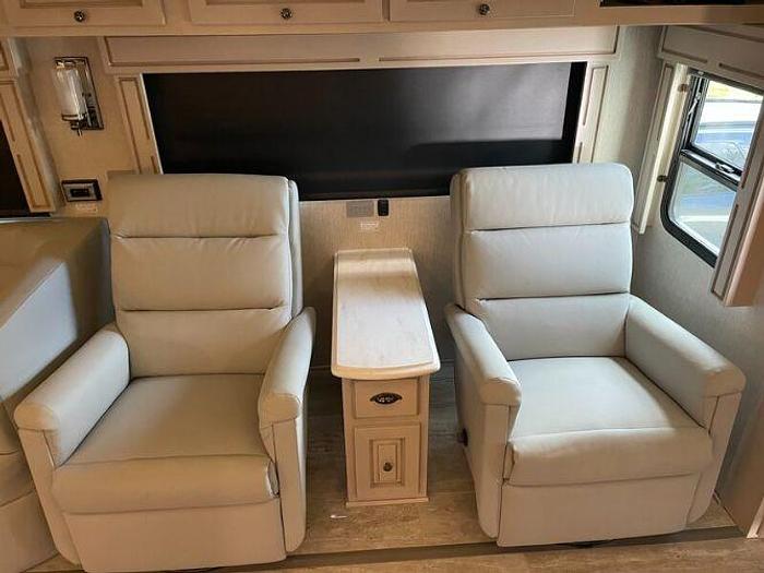 Used 2022 Newmar Dutch Star 4369