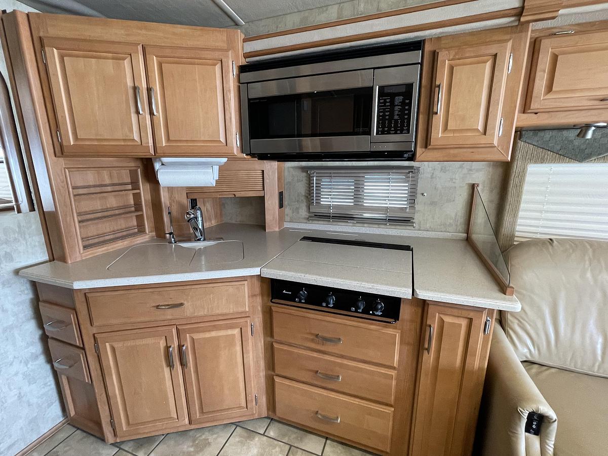 Used 2007 Winnebago Journey 34h