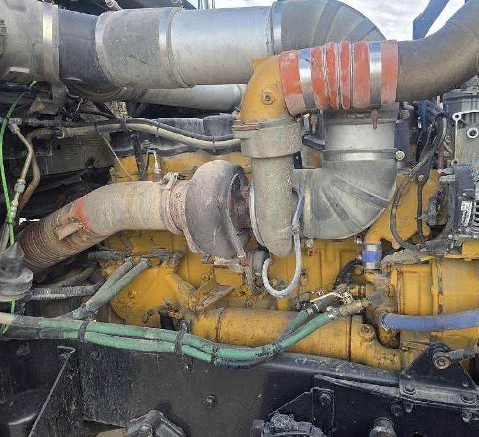 Used 1999 KENWORTH W900L Conventional Sleeper Semi