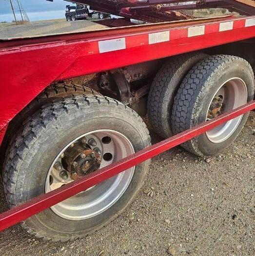 Used 2007 Peterbilt 579 Car Hauler