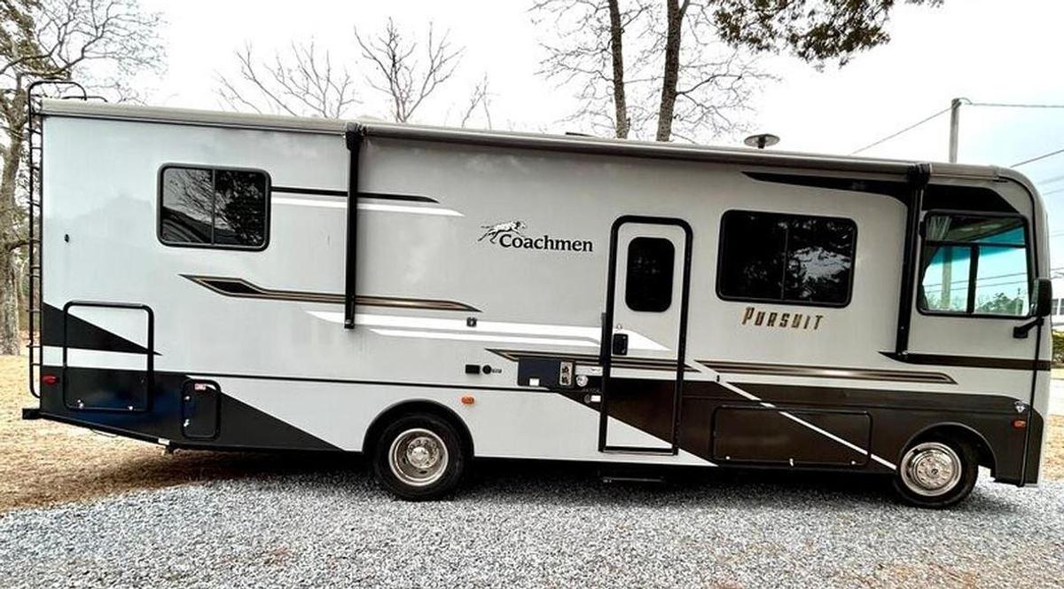 Used 2023 Coachmen Pursuit 29XPS