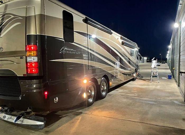 Used 2014 American Coach American Revolution 42W